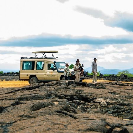 Kilaguni Serena Safari Lodge Tsavo Bagian luar foto